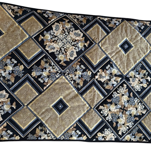 Handcrafted Quilt and Matching Runner Tapestry Set - Picture 8 of 14